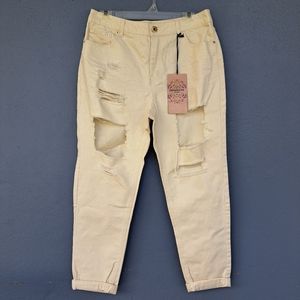 Single jeans, Highway jeans size 9 With holes look very sexy. Color  beige.